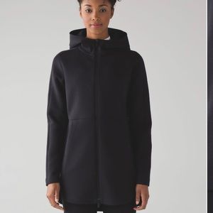 Lululemon Going Places Hooded Jacket
Black
Like new worn 2 times